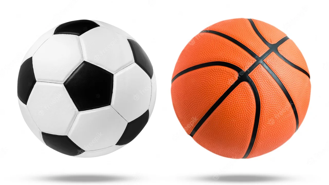 Una palla da calcio andrà più lontano riempita di elio o aria?